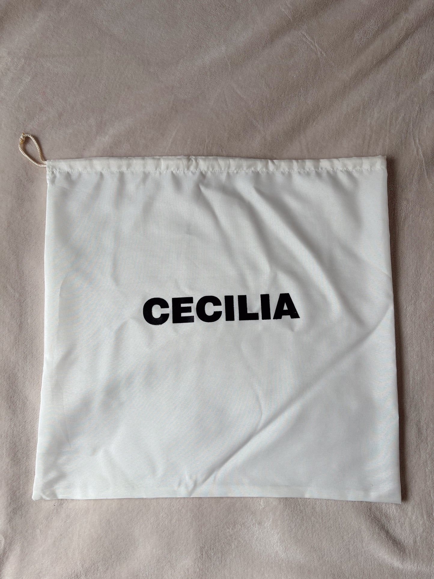 CUBREPOLVO CECILIA - SEDA POLIÉSTER BLANCO 50 X 50 cm