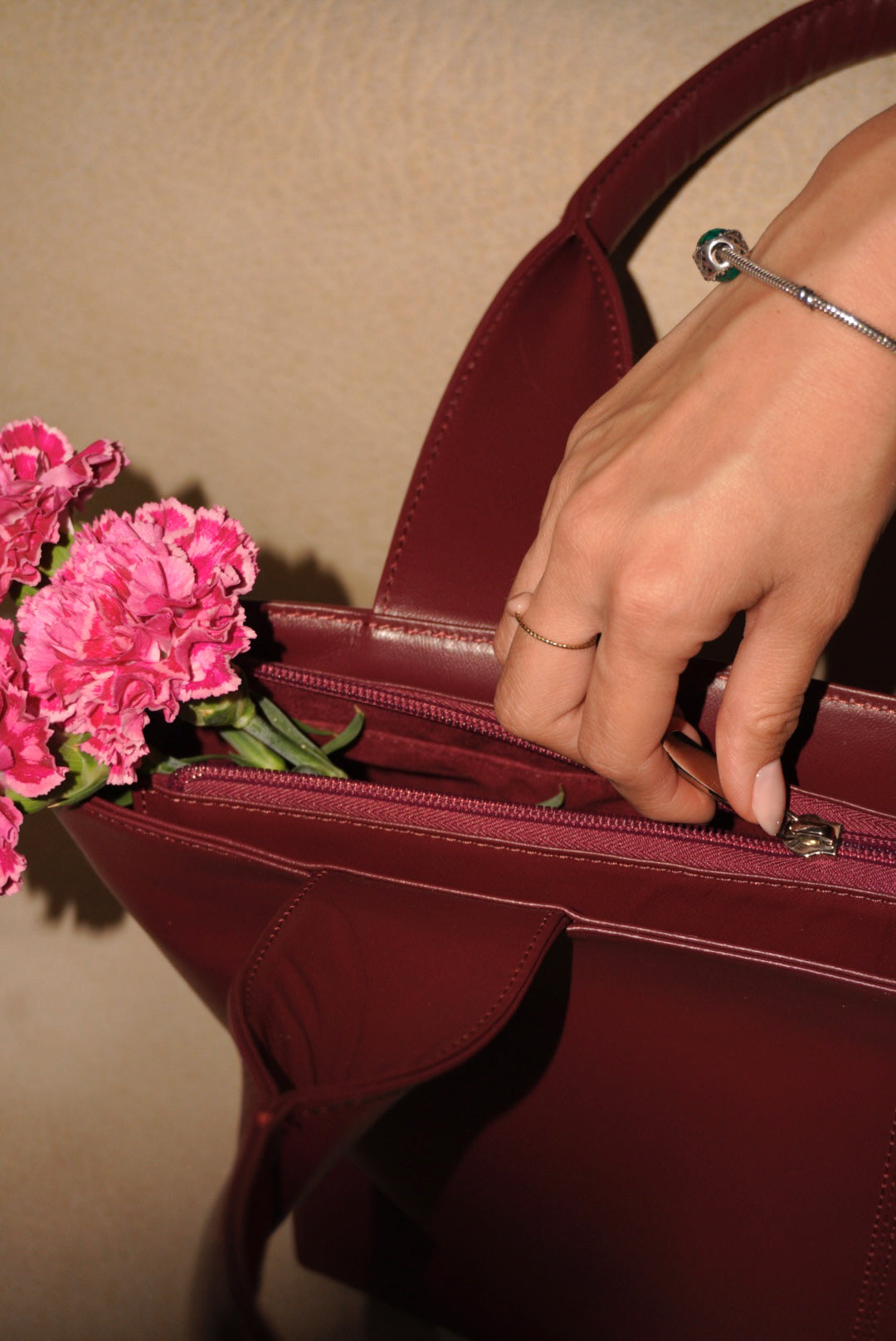 BOLSO DOÑA MERCEDES VINO TINTO - CUERO GENUINO