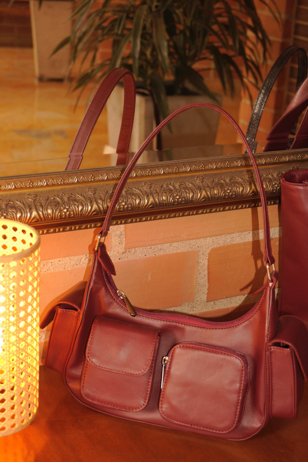 BOLSO DOÑA CARMEN VINO TINTO - CUERO GENUINO