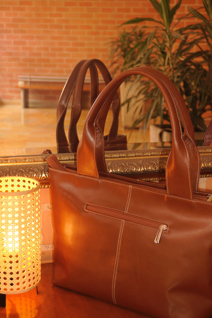 BOLSO DOÑA MERCEDES MIEL - CUERO GENUINO