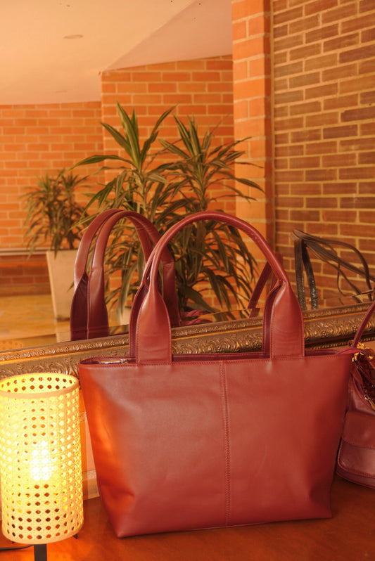 BOLSO DOÑA MERCEDES VINO TINTO - CUERO GENUINO