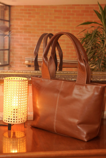 BOLSO DOÑA MERCEDES MIEL - CUERO GENUINO